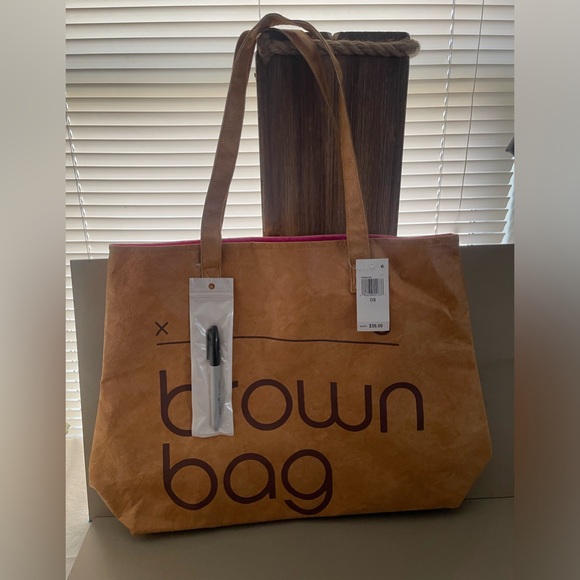 Personalized Big Brown Bag - 100% Exclusive - Picture 1 of 6